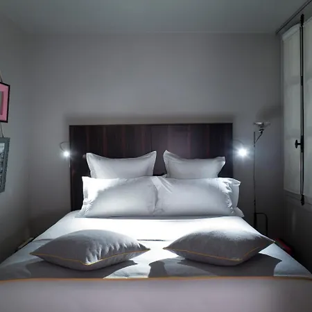 Hotel Saint Dominique Paříž