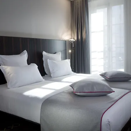 Hotel Saint Dominique 4*