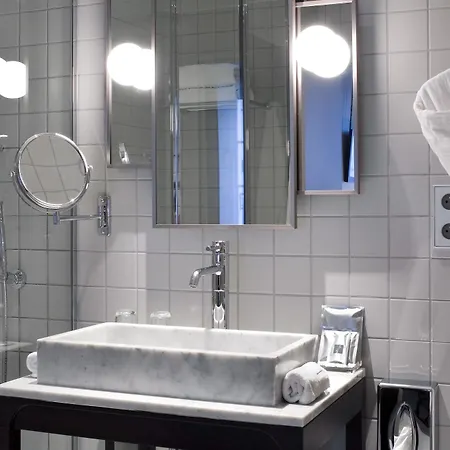 Hotel Saint Dominique 4*