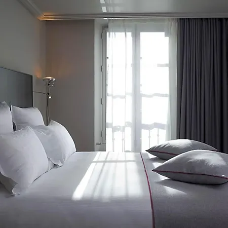 Hotel Saint Dominique París