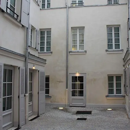 Hotell Saint Dominique 4*