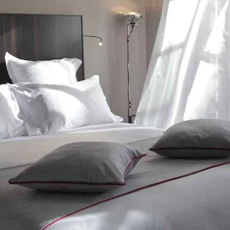 Saint Dominique Hotel Paris