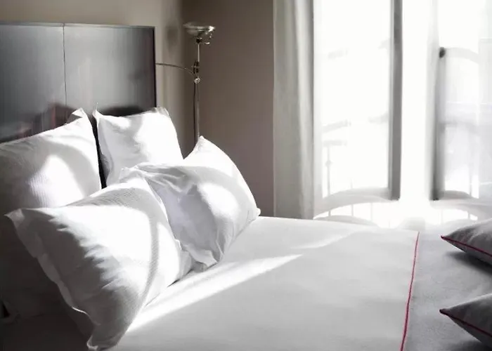 Hotel Saint Dominique Parijs