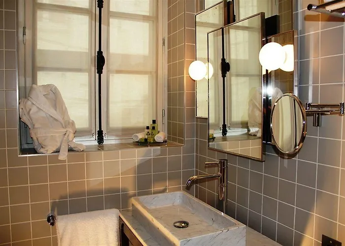 Hotel Saint Dominique Parijs