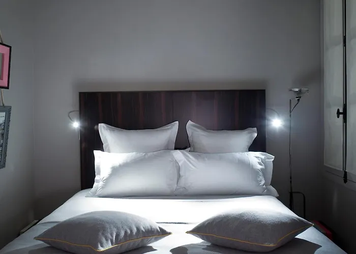 Hotel Saint Dominique Parijs