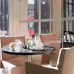 세인트 도미니크 파리